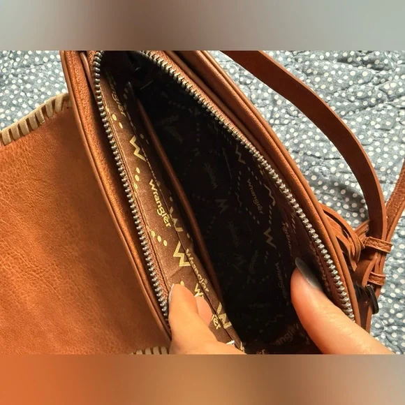 Wrangler Brown & Tan Aztec Crossbody Bag - Picture 4 of 7